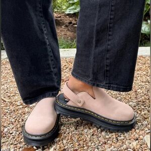 🖤Size 6 - NWT: DR. MARTENS - Women's ZebZag Suede Mules